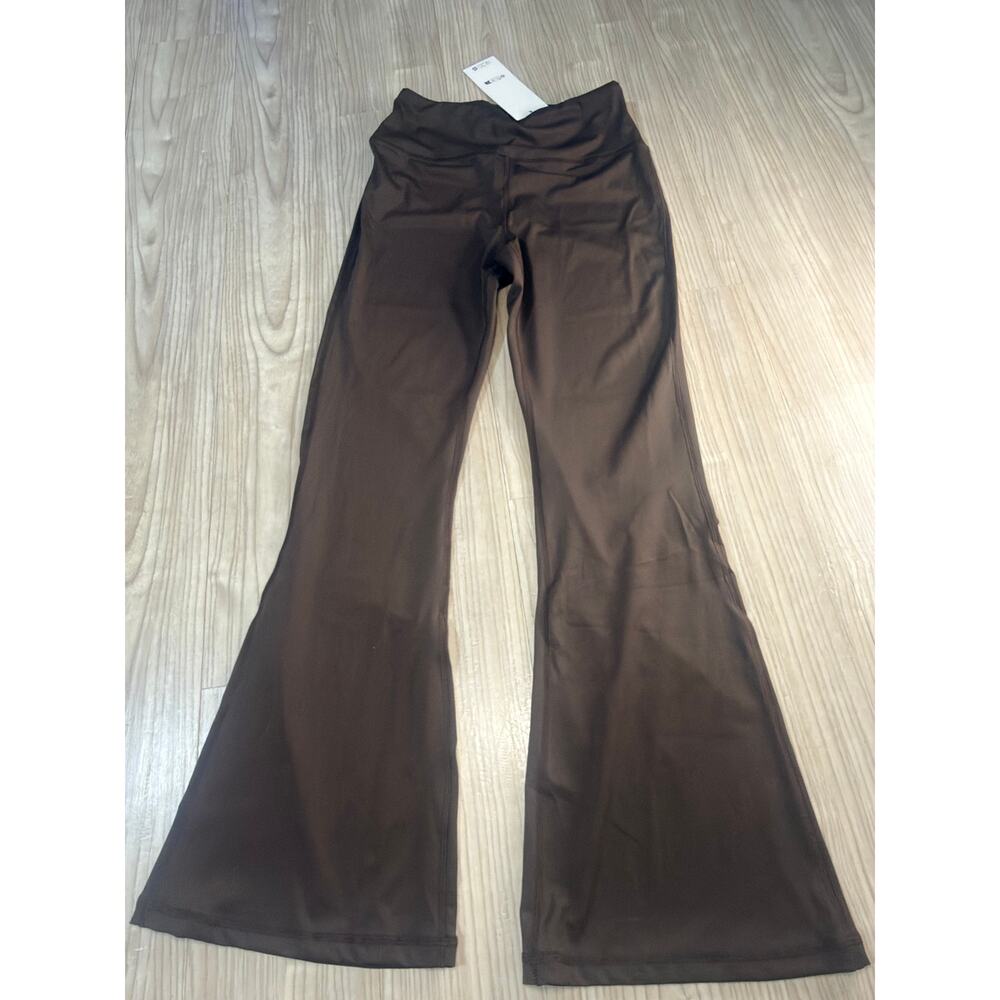ALO Yoga Brown Flare Leggings - Picture 5 of 6